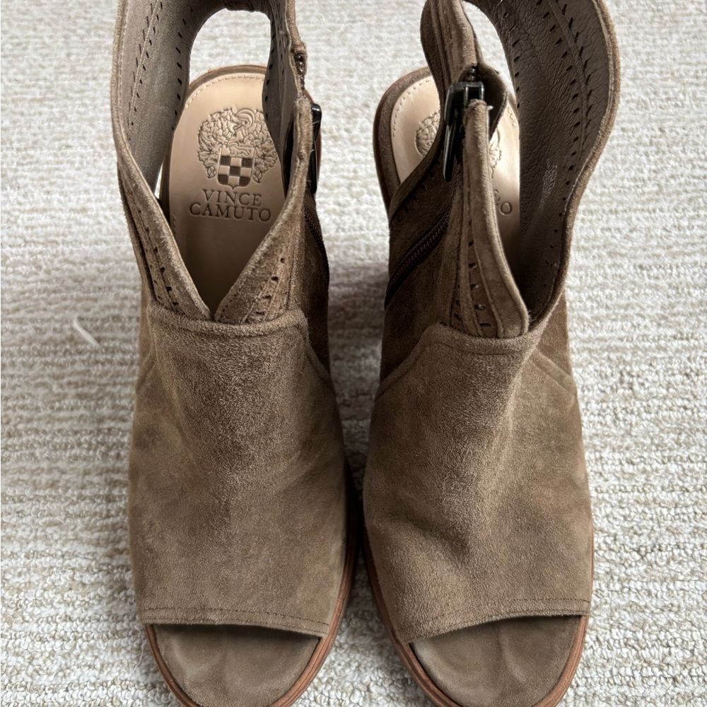 Vince Camuto Women's Tan Suede Booties